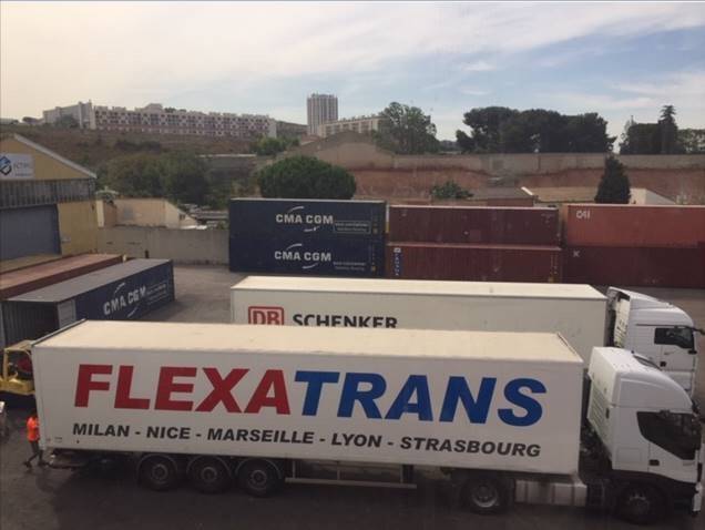 Professionnel du transport routier en Europe à votre disposition en camion complet