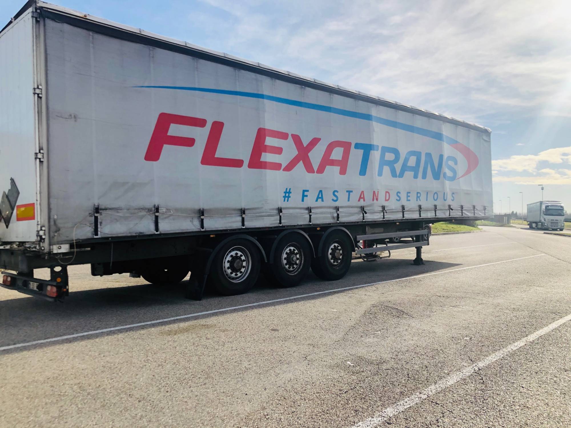 Mise à disposition de camion tautliner en France